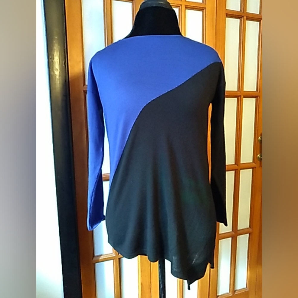 Women's Ann Taylor Black And Blue Asymetrical Hem Sz. Petite Medium